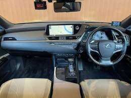 LIBERALAでは多種多様の車種をご用意させていただいております。お客様がご納得いくまで、そのお車の持つ特性を五感すべてで感じ取っていただける場をご提供します。