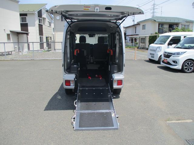 車いす移動車です