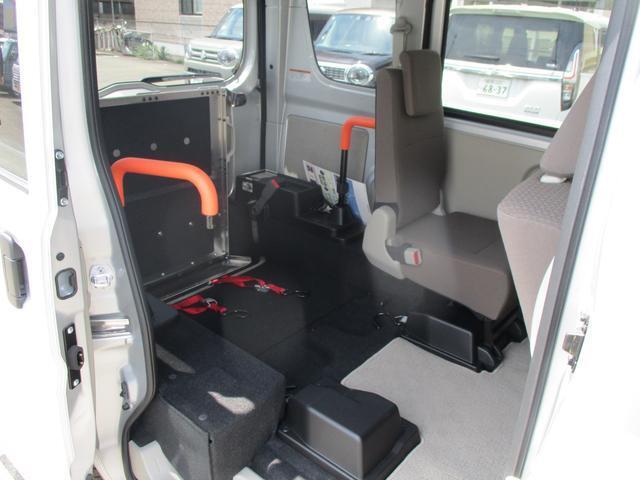車いす移動車です