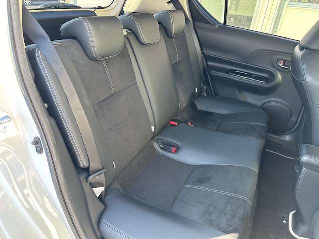 お客様に隅々まで見ていただけるよう展示車両は常に綺麗に仕上げております！お客様のご来店、スタッフ一同心よりお待ち申し上げます。