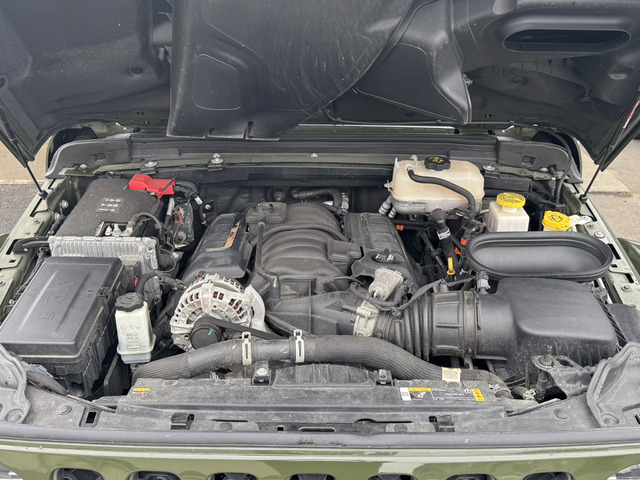 言わずと知れたV8　HEMIエンジン　これが392の所以です