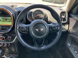 国道246号線沿い、南町田グランベリーパーク駅すぐ。MINI NEXT 東名横浜/〒194-0004 東京都町田市鶴間5-18-1/TEL：042-788-8027