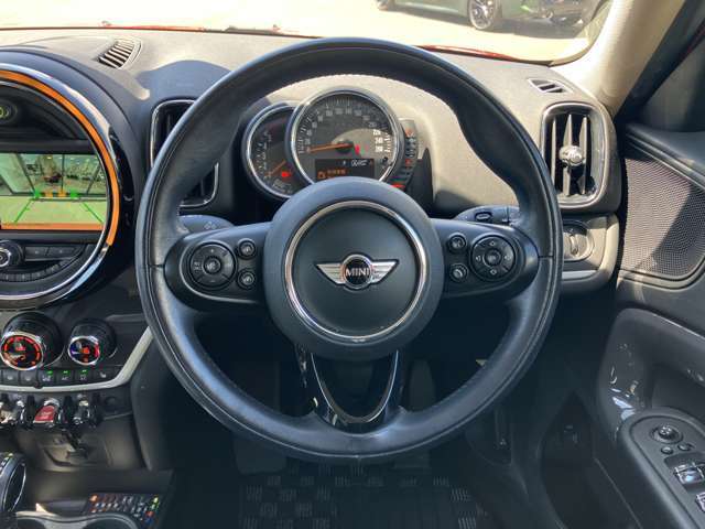 国道246号線沿い、南町田グランベリーパーク駅すぐ。MINI NEXT 東名横浜/〒194-0004 東京都町田市鶴間5-18-1/TEL：042-788-8027