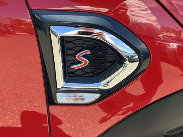 国道246号線沿い、南町田グランベリーパーク駅すぐ。MINI NEXT 東名横浜/〒194-0004 東京都町田市鶴間5-18-1/TEL：042-788-8027