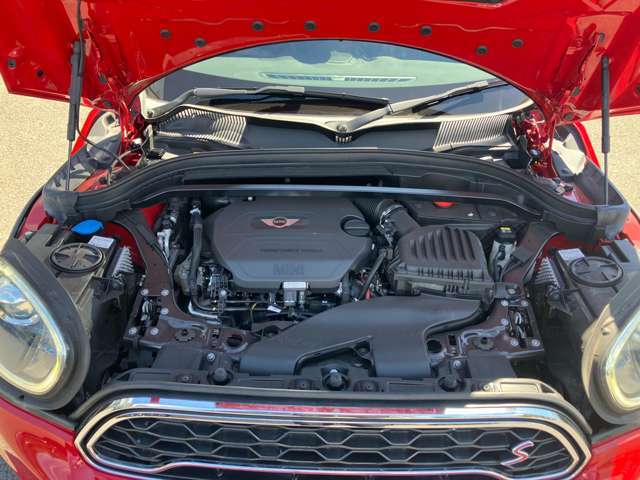 弊社在庫車両はすべて、入庫段階での客観的且つ厳正な車両チェック（第3者機関日本査定協会による査定）を実施しております。メーター改ざん車、修復歴車などは一切ございませんので、どうぞご安心くださいませ。