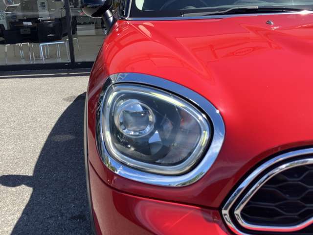 国道246号線沿い、南町田グランベリーパーク駅すぐ。MINI NEXT 東名横浜/〒194-0004 東京都町田市鶴間5-18-1/TEL：042-788-8027