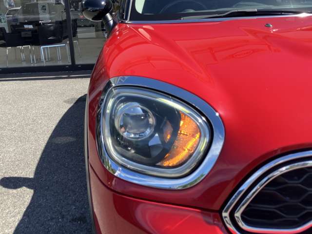 国道246号線沿い、南町田グランベリーパーク駅すぐ。MINI NEXT 東名横浜/〒194-0004 東京都町田市鶴間5-18-1/TEL：042-788-8027