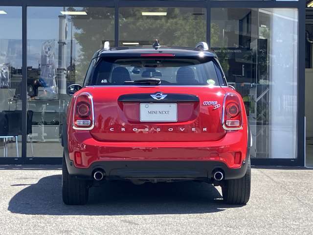 弊社在庫車両はすべて、入庫段階での客観的且つ厳正な車両チェック（第3者機関日本査定協会による査定）を実施しております。メーター改ざん車、修復歴車などは一切ございませんので、どうぞご安心くださいませ。