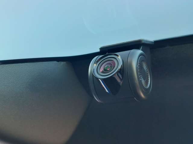 【ドライブレコーダー】映像・音声などの運転中の記録を残します。事故などを起こした起こされた時の証拠になりえますので、もしも時でも安心ですね。