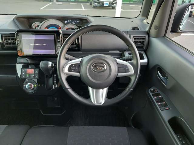 【ハンドル】『ハンドル/ステアリング』の画像になります。写真の内容に関してご不明点、ご質問等がございましたらお気軽にガリバー店舗までお問い合わせください。