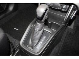 弊社はあいおいニッセイ同和損保代理店です。全営業社員が保険の募集人資格を取得しております。お気軽にご相談ください。