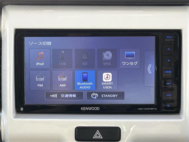 こちらオーディオ周りの写真になります。動作確認済みです。詳しい機能に関しましては装備欄を確認ください。車によっては多機能なナビなど、充実したオーディオがついている車両もあります。