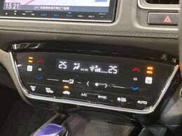 【シートヒーター】寒い日に重宝するシートヒーター！エアコンより早く温まってくれるので寒がりの人も安心ですね♪エアコンの温風は乾燥するから苦手、という方にもをおすすめです。