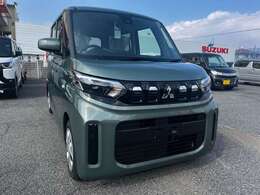 届出済未使用車なので、外装も内装も綺麗な状態です！