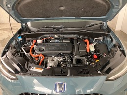 当店は仕上げ業者と提携して、車両の仕上げを行っております。磨き、ルームクリーニング、ヘッドライト磨き、を一貫して行っております。