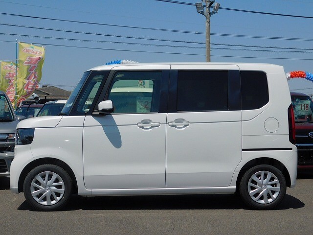 なお、業者販売(車種による)も行っておりますので、ご気軽にお問合せ、ご来店下さい。ご来店時GU様側よりご入店されますと、軽自動車がすぐ見れます。