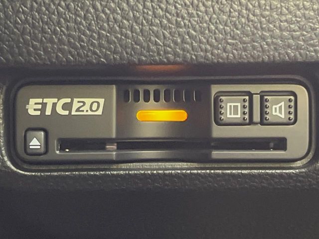 【ETC】高速道路の料金所をストレスなく通過！話題のスポットやサービスエリアに多い「スマートIC」利用時は必須のアイテムです。当店でセットアップを実施、ご納車当日からすぐにご利用いただけます！