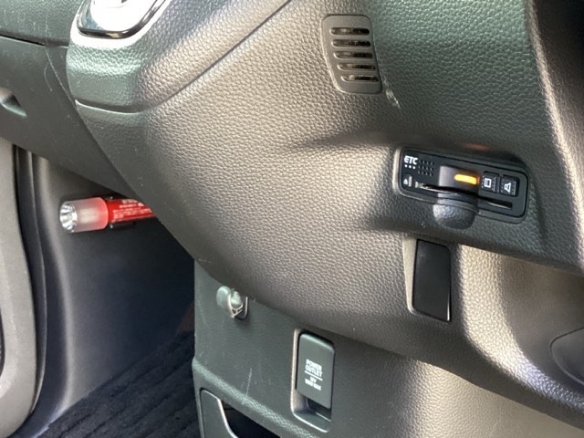 ETC付いてます。ETCが使用可能な道路通行料はキャッシュレスでスマートに走行できます。再セットアップして納車致します。
