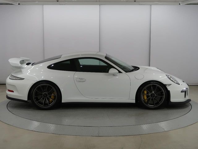 オートステージ幕張のストックは、ユーザー様からの厳選買取車両がメインとなります！無駄な中間コストを省き、お買い得プライスでご提供いたします。