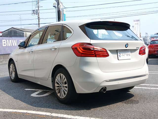 厳選されたBMW中古車が60台ほど展示されております。営業時間は10：00から18：00で年中無休（GW・お盆・年末年始を除く）で営業しております。