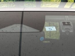 【ホンダセンシング】走行中に前方の車両等を認識し、衝突しそうな時は警報とブレーキで衝突回避と被害軽減をアシスト。より安全にドライブをお楽しみいただけます。