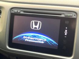 【メーカー純正ナビ】インテリアに溶け込むスタイリッシュな「専用設計」メーカーナビを装備♪視認性や操作性など基本性能にも優れ、より上質なカーライフをお楽しみいただけます。