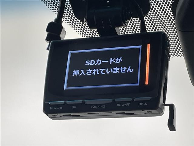 気になる車はすぐにお問い合わせください！画面右側の0066から始まる無料ダイヤルからお問い合わせ下さい！専門スタッフがお車のご質問にお答えいたします！