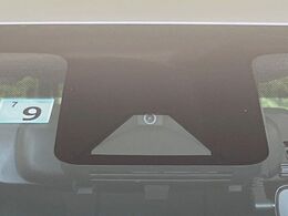 【トヨタセーフティセンス】走行中に前方の車両等を認識し、衝突しそうな時は警報とブレーキで衝突回避と被害軽減をアシスト。より安全にドライブをお楽しみいただけます。