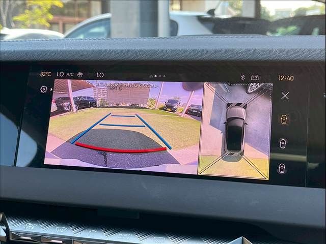 「アラウンドビューモニター」を装備で駐車が苦手な方でも安心です。