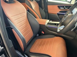 メルセデス・ベンツのシートは人間工学に基づき、疲れにくいシート構成となっております。長距離ドライブも問題ございません！