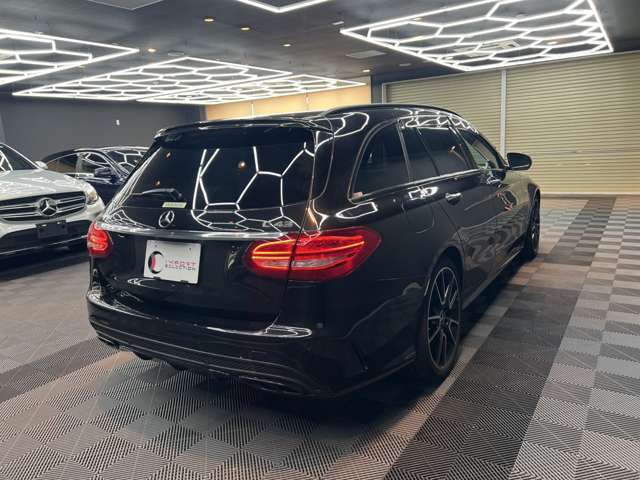 上質でお買い求めやすい輸入中古車をご案内しております。お客様のお好みに合った弊社在庫よりお選びくださいませ。