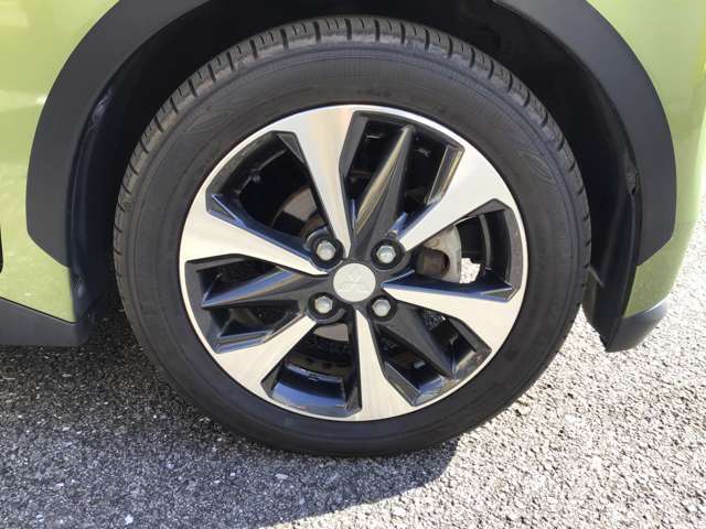 自社ディーラー工場での整備後にお納めさせていただきますのでアフターサービスも安心！任せて下さい！　フリーダイヤル　0120-852-167　《カーセブン高須店》までお電話を！