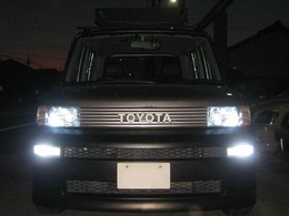 LEDヘッドライト内ポジションライト＆LEDフォグを点灯しました。高白光です。