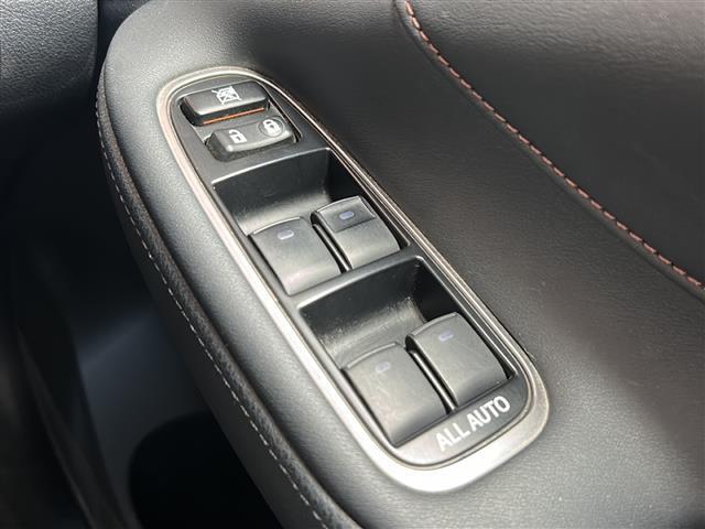 店頭在庫以外にも全国約2.5万台※の在庫から、ぴったりな1台をご提案します！※2020年7月現在の在庫台数です。売約済の可能性があります。