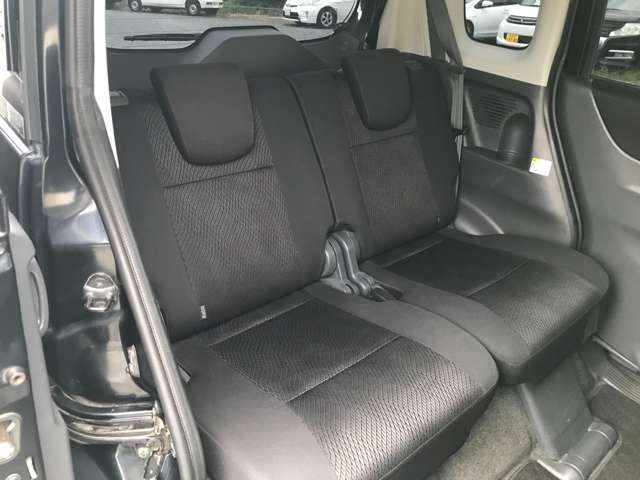 低価格販売車ですので簡易的なクリーニング作業とさせて頂いています。しかし！キレイです。ぜひ現車をご覧頂きたいです。よろしくお願い致します！