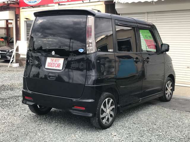 ボディー周り・下廻り共にサビが少なくキレイな状態です！関東仕入れの良いところ！サビは故障の原因にも影響していきます。