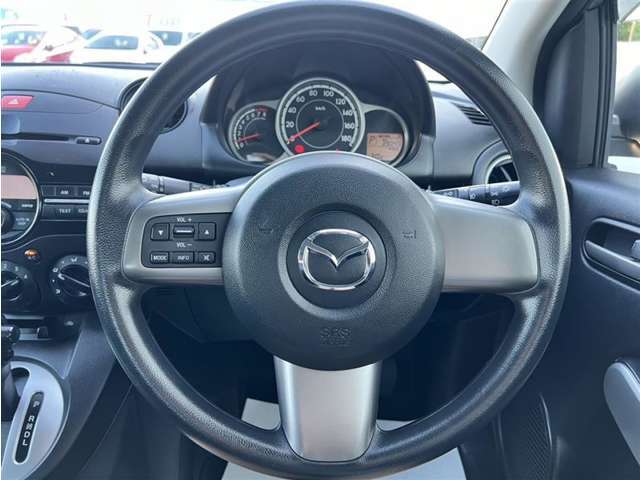 ドライバーに寄り添う快適な操作フィールをもたらすステアリングです。