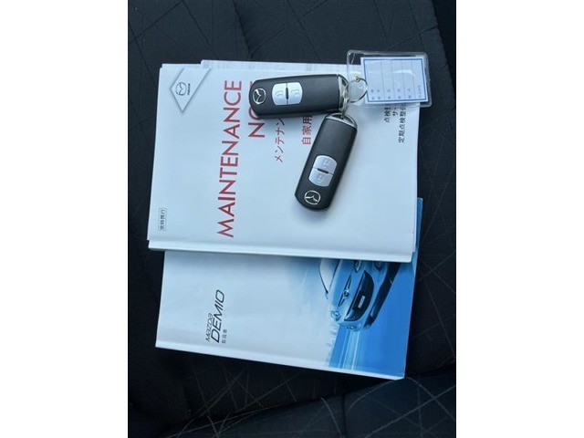 スマートキーが2本あります。ご家族で共有できます。