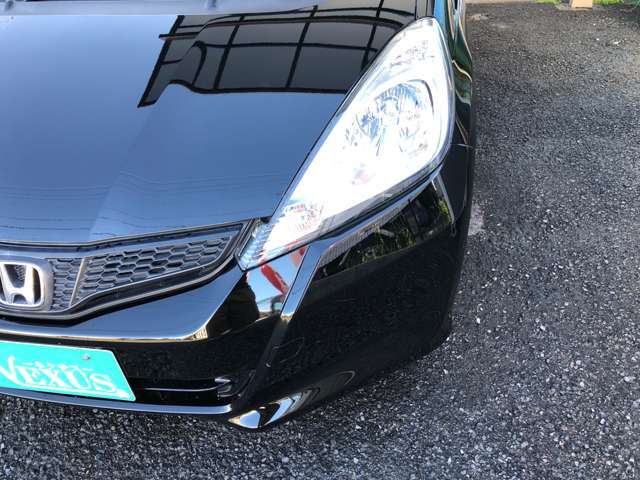 保証1年付　禁煙車　スマートキー　純正地デジナビ　DVD再生　バックカメラ　USB接続　HIDヘッドライト　オートエアコン　オートライト　ビルトインETC　ECON　シートリフター