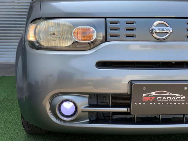 スタイリッシュな純正フォグランプです♪純正フォグランプにLEDバルブが付いておりますので、更に明るく、夜間の運転もとても安心です！