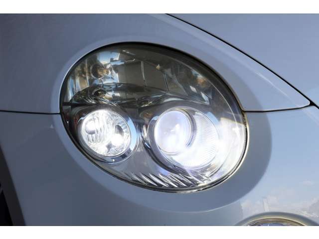 【プロジェクターヘッド】バルブをLEDへ換装しております。