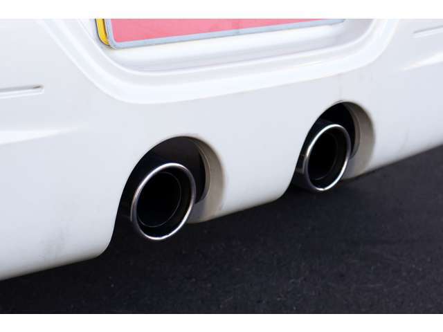 【純正デュアルマフラー】