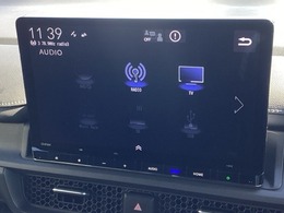 純正11インチナビです。フルセグTV・DVD再生可能！Bluetoothでお好きな音楽お聞きいただけます。所定の時期に3回の無料地図更新つき！！