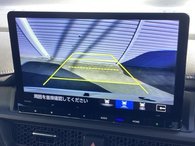 ホンダ純正ナビなので3ビュー切り替えバックカメラにも対応してますよ(^^)/バック運転苦手な方におススメですよ(^^♪