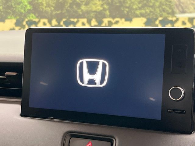 【純正ナビ】人気の純正ナビを装備。オーディオ機能も充実しており、Bluetooth接続すればお持ちのスマホやMP3プレイヤーの音楽を再生可能！毎日の運転がさらに楽しくなります！！
