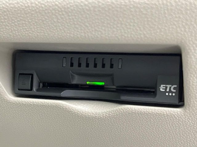 【ETC】高速道路の料金所をストレスなく通過！話題のスポットやサービスエリアに多い「スマートIC」利用時は必須のアイテムです。当店でセットアップを実施、ご納車当日からすぐにご利用いただけます！