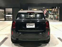 最新設備および診断機を取り揃えた指定整備工場がショールームに併設されておりますので、メンテナンスもご安心ください。