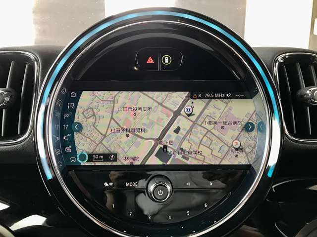 タッチパネルHDDナビ　とても使いやすく、Bluetooth＆USBオーディオインターフェスで電話も音楽も楽しめます。