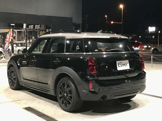 JR新山口駅近く、国道9号線に面しています。高速道路をご利用の方は中国自動車道　小郡ICから国道9号線を新山口方面へで5分左側、下関・宇部方面からは山口宇部道路　長谷IC出口信号を左折後800m右側