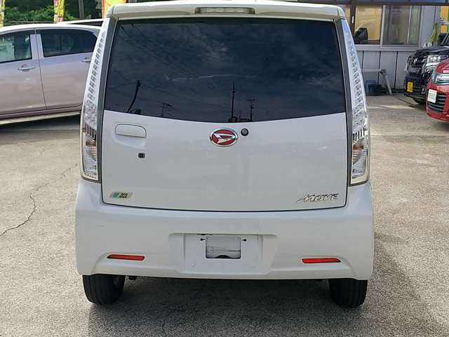 全展示車クリーニング済！専門スタッフによる徹底したクリーニングですので内装もきれいで安心！お子様がいらっしゃる方にも安心してお乗り頂けるお車です！